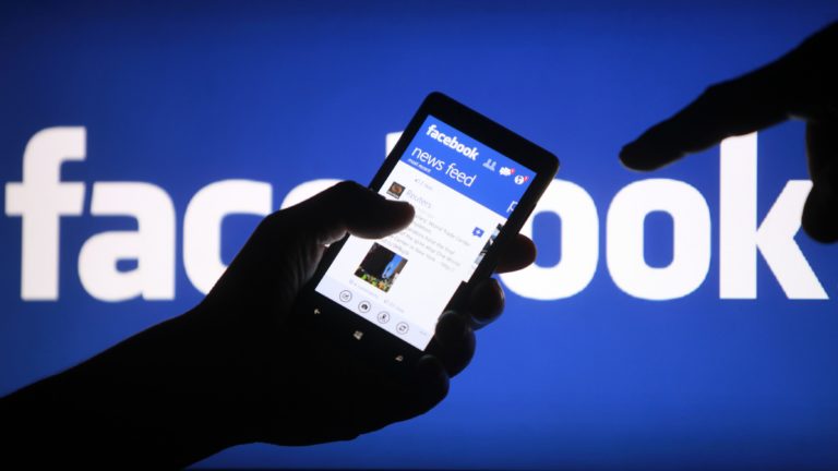 أيتام الصفحات الوهمية بين التخوين وغياب العقل