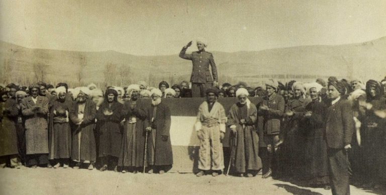 مهاباد الجمهورية الموؤدة